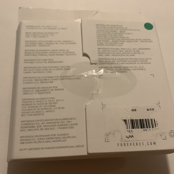 FOREVER 21 gold pleated earrings - Picture 2 of 2